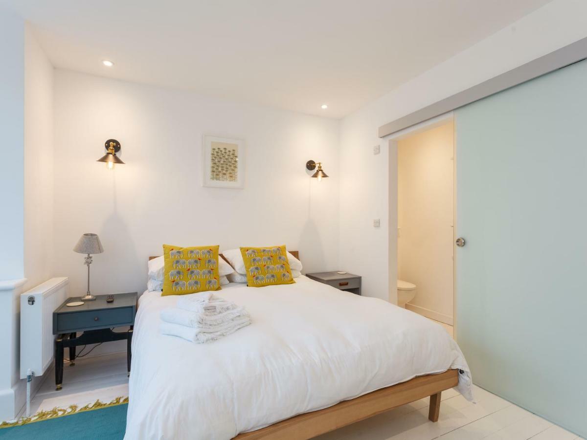 Dale House - Vivre Retreats Apartman Bournemouth Kültér fotó